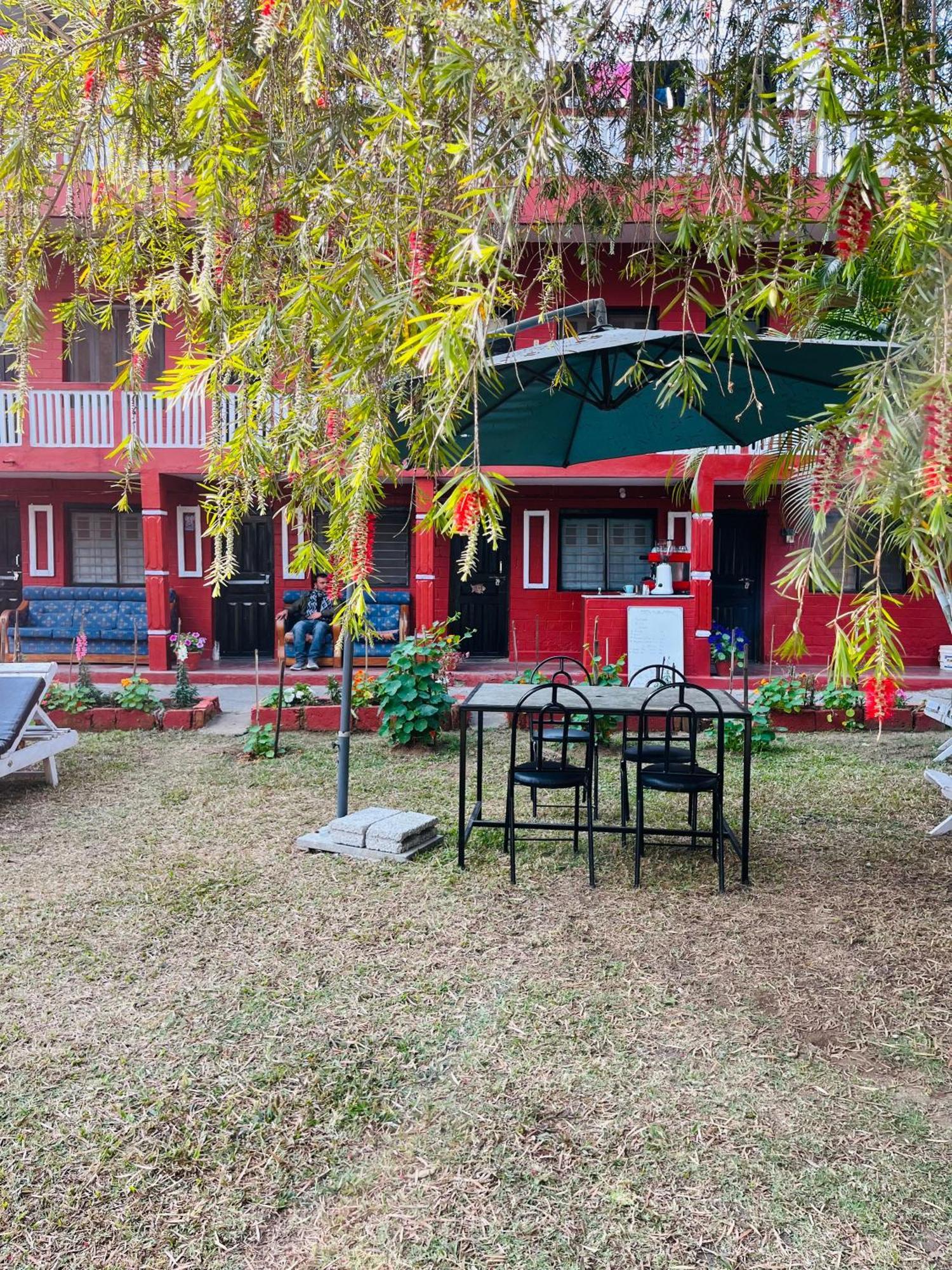 Butterfly Lodge Pokhara Exterior foto